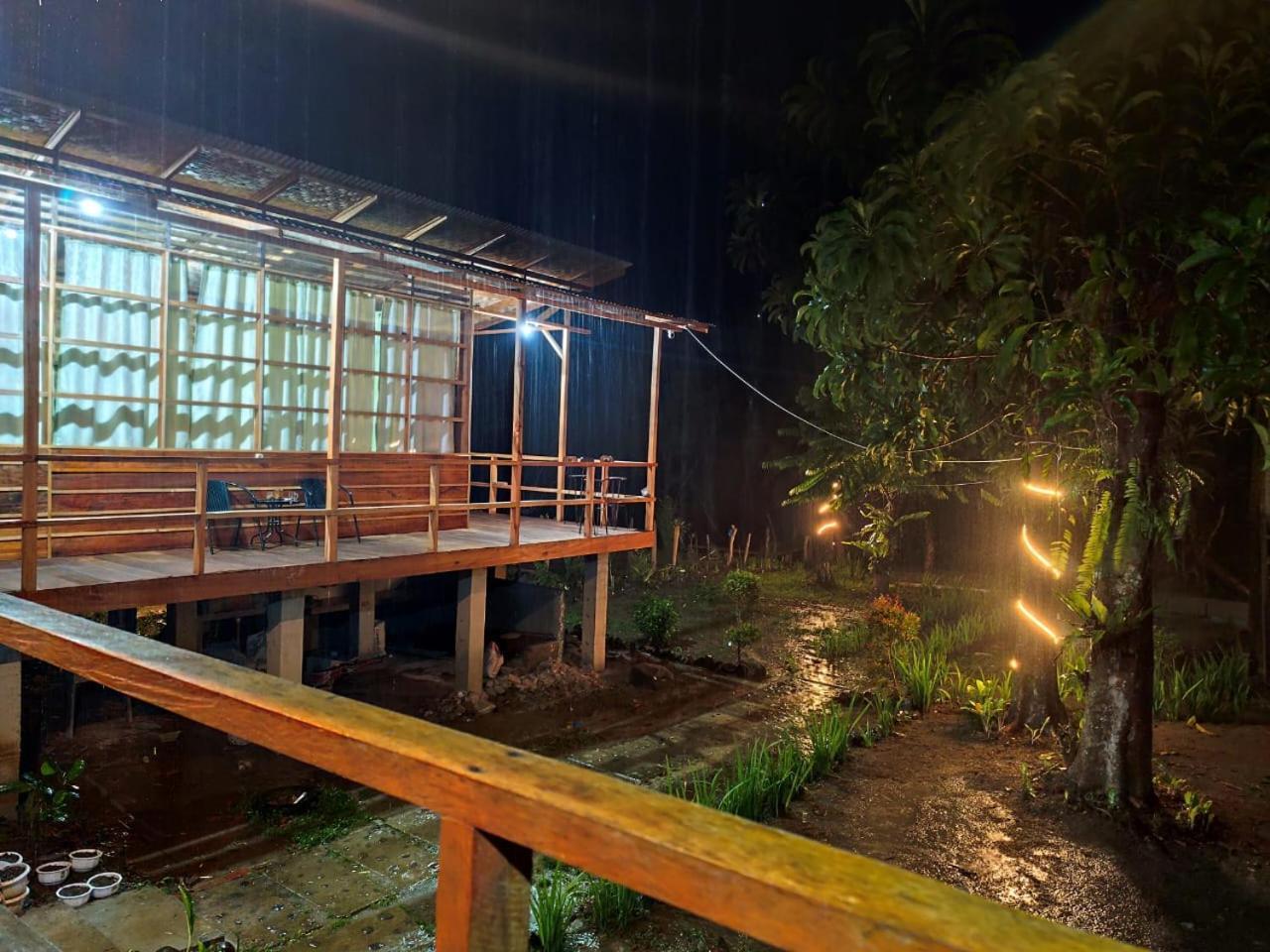 Bua Guesthouse Tangkahan Luaran gambar